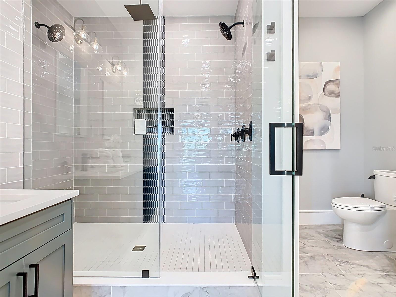 O6328697 Property Photo