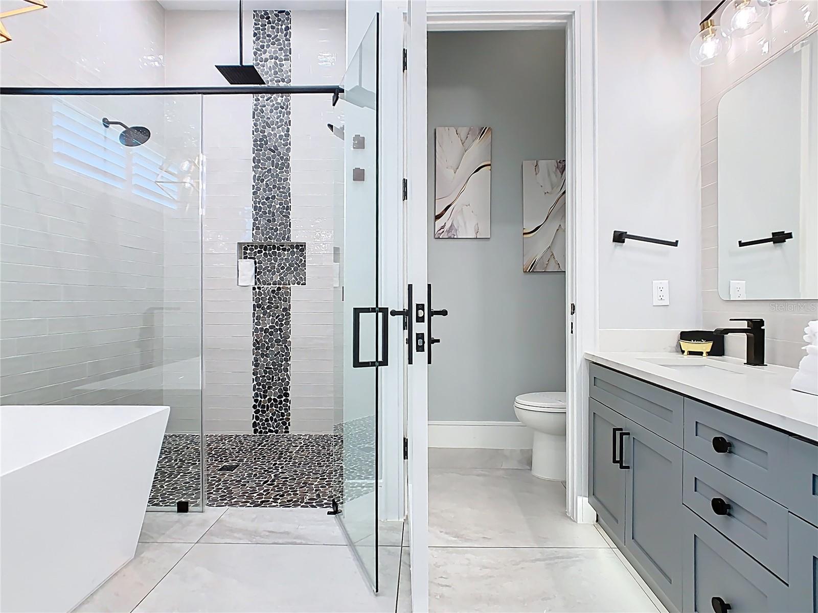 O6328697 Property Photo