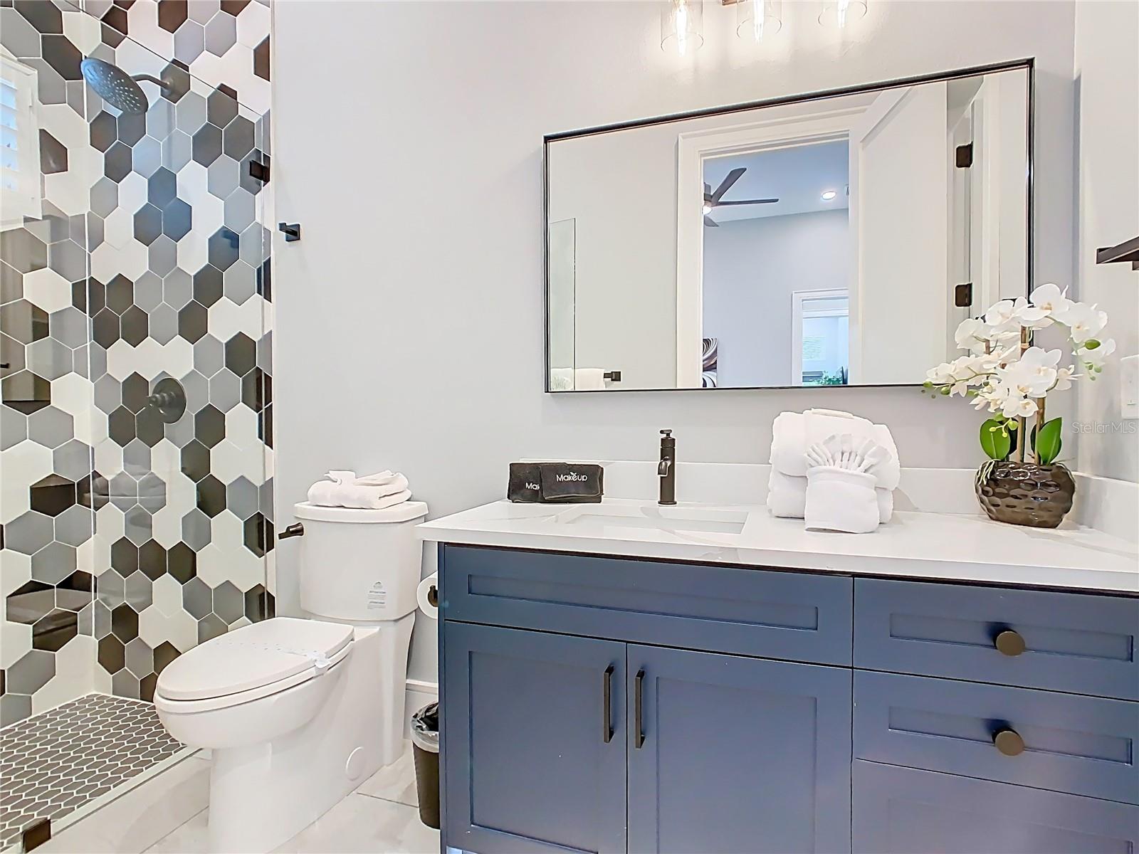 O6328697 Property Photo