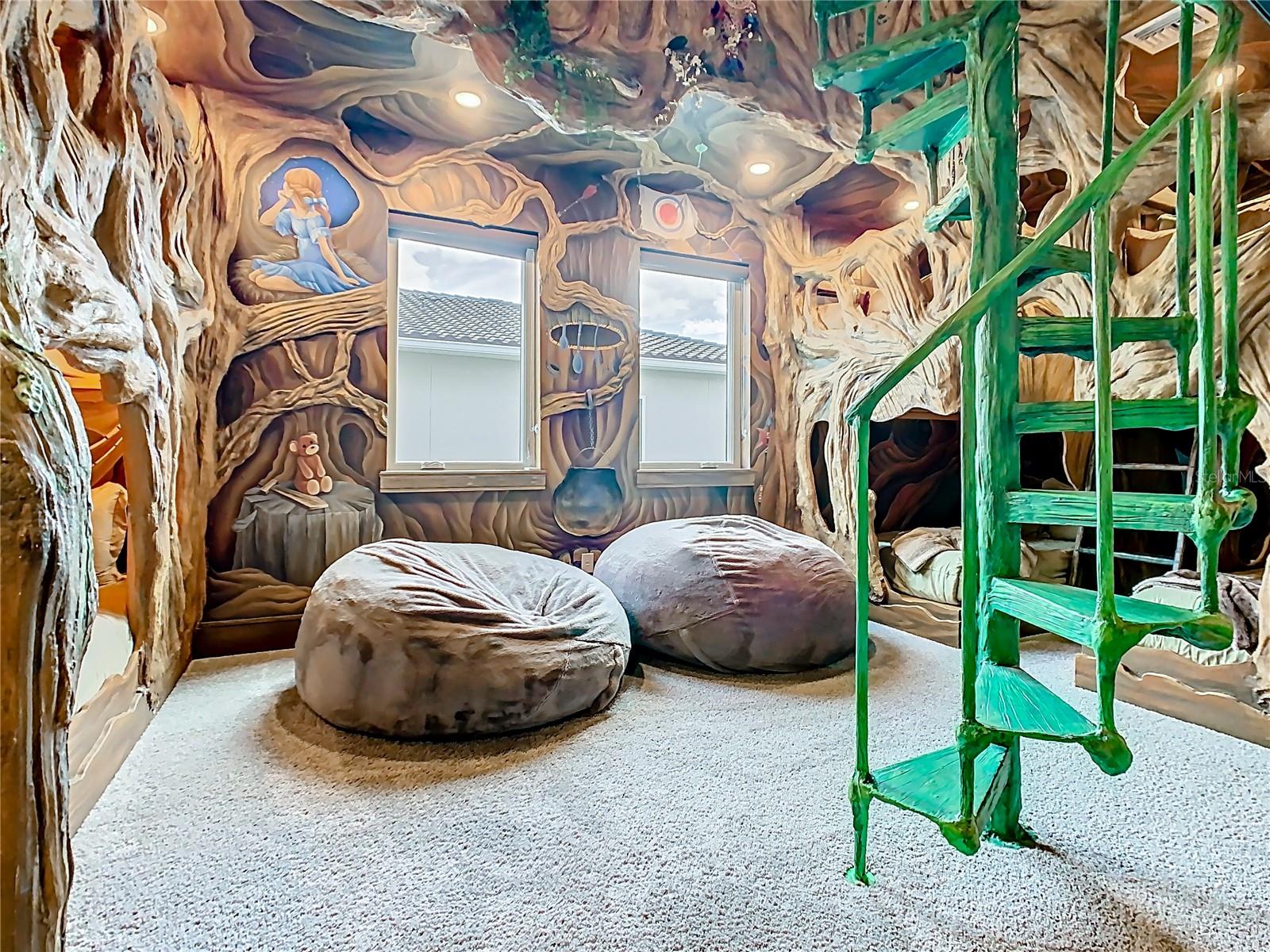 O6328697 Property Photo