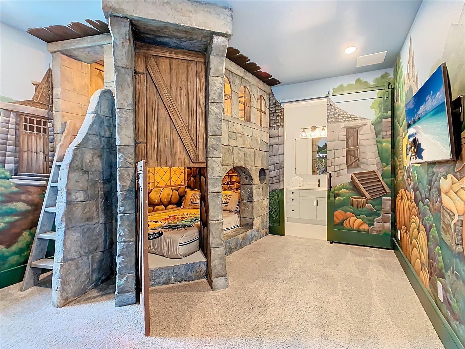 O6328697 Property Photo