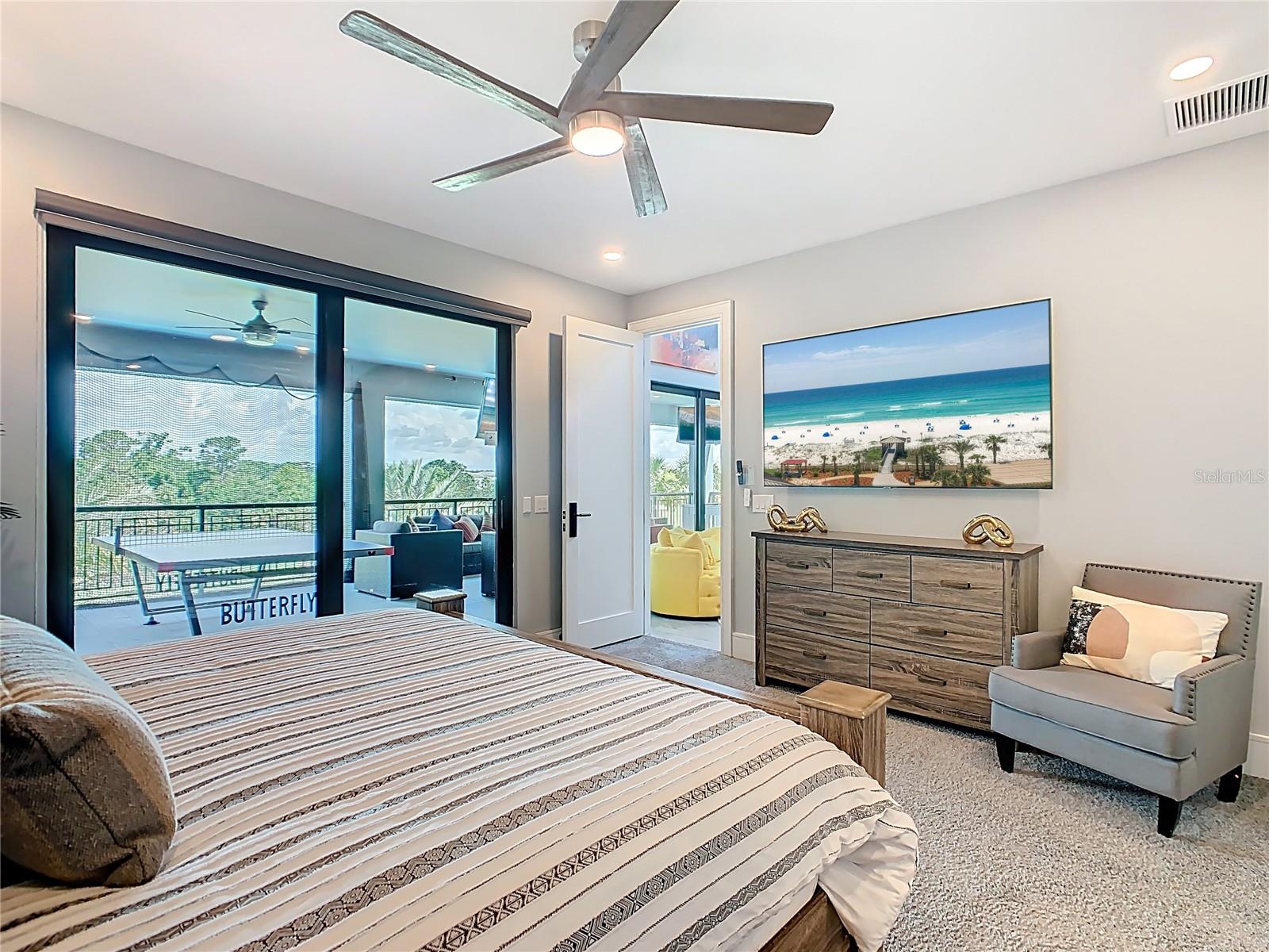 O6328697 Property Photo