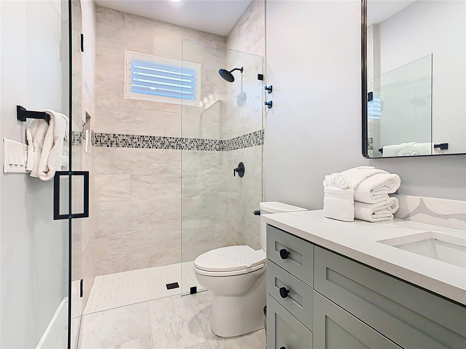 O6328697 Property Photo