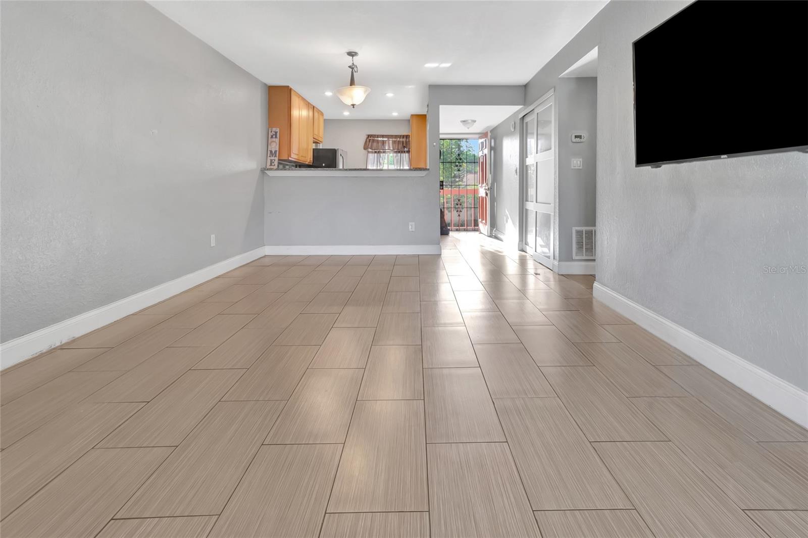 G5099819 Property Photo