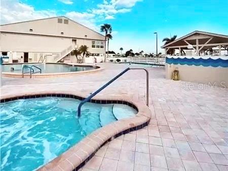 C7512607 Property Photo