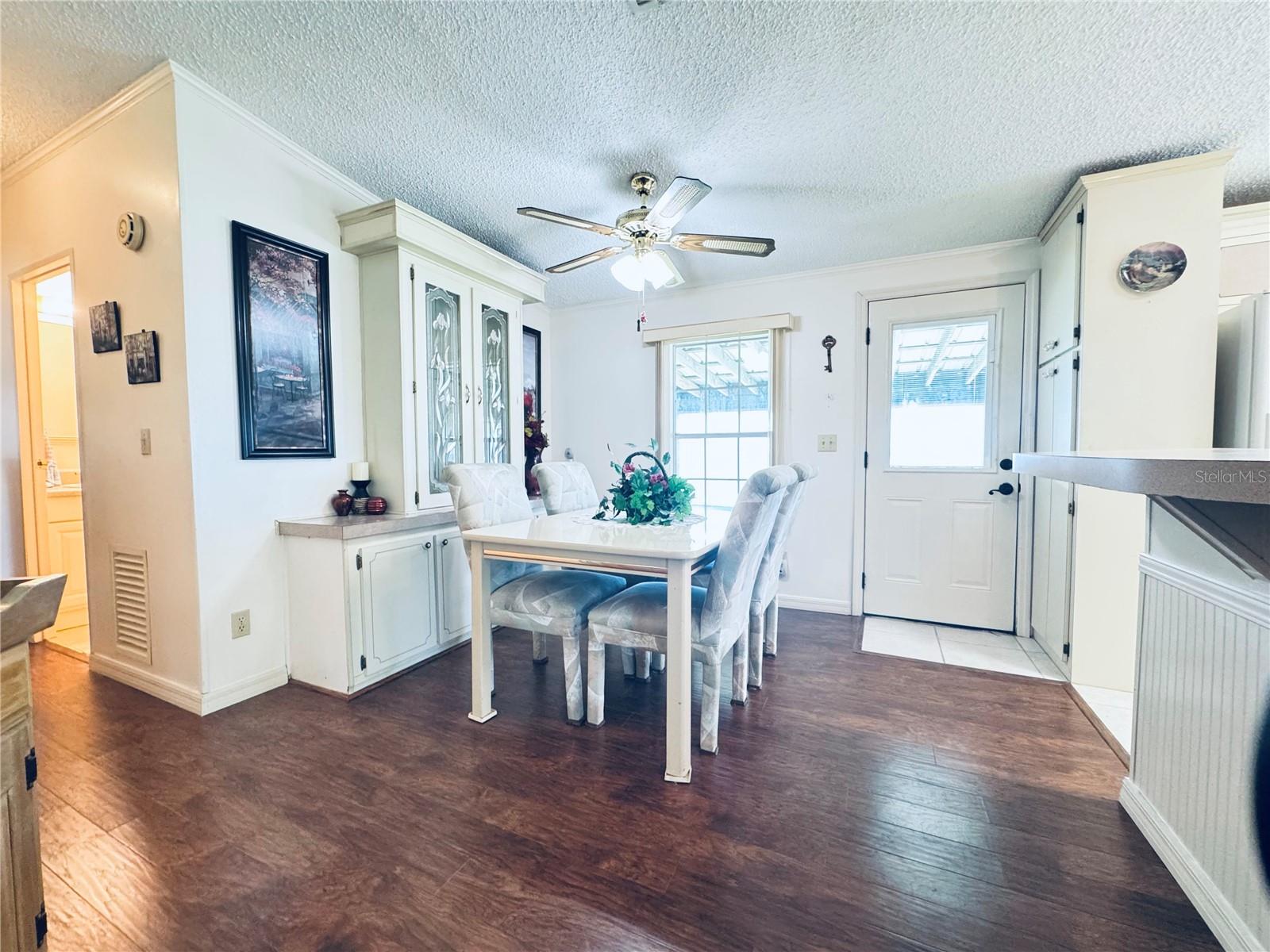 C7512607 Property Photo