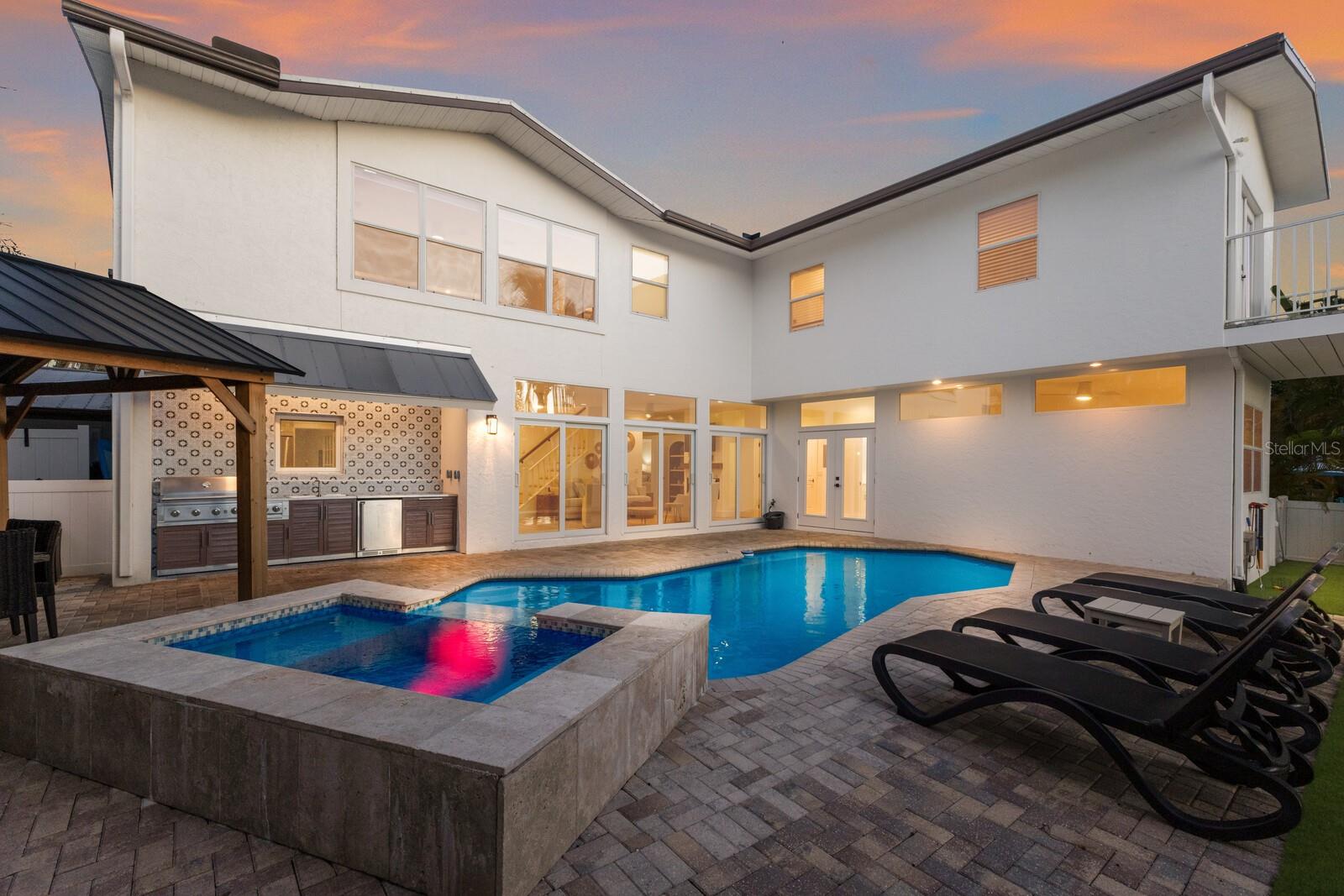 A4659522 Property Photo