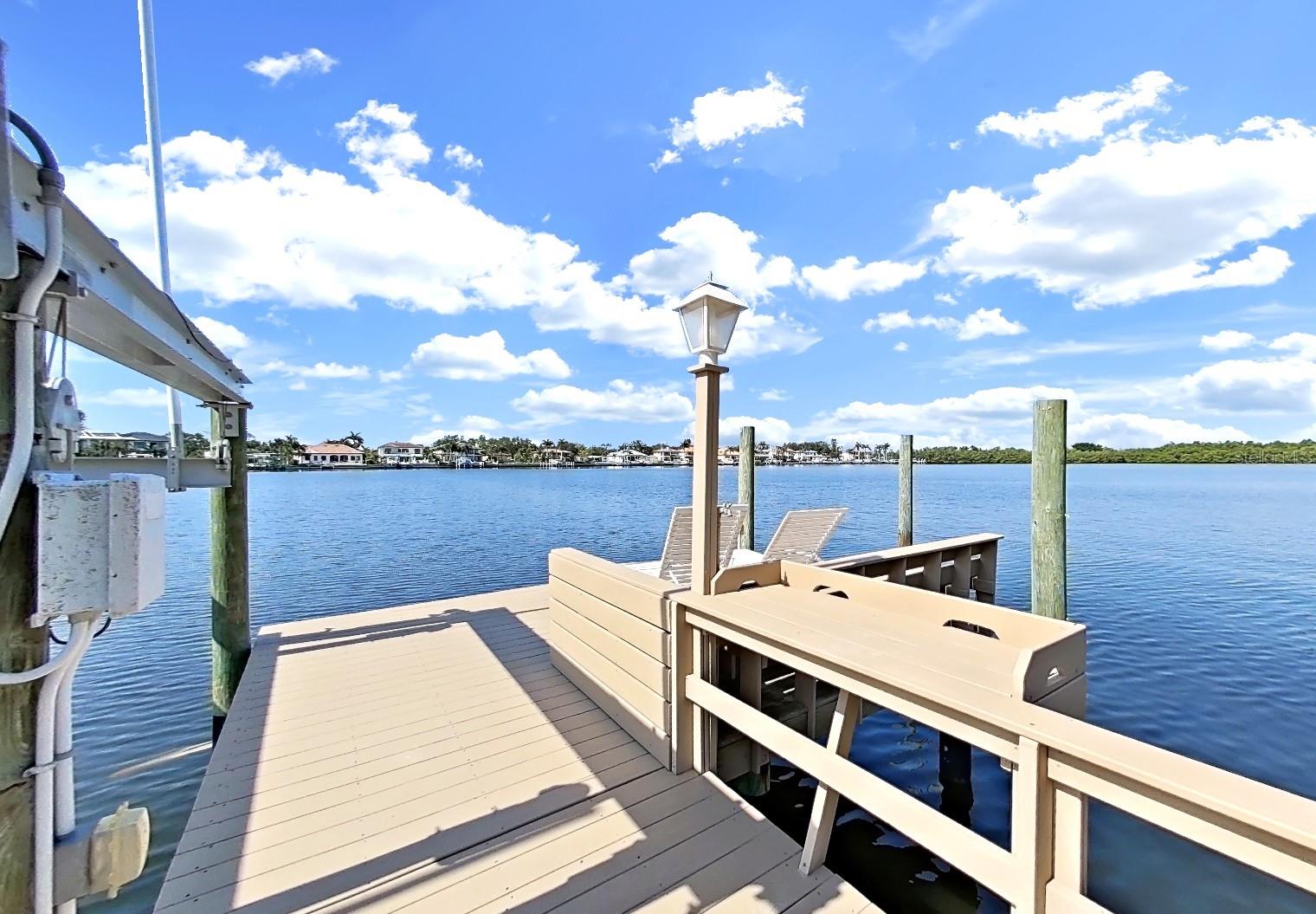 TB8409397 Property Photo