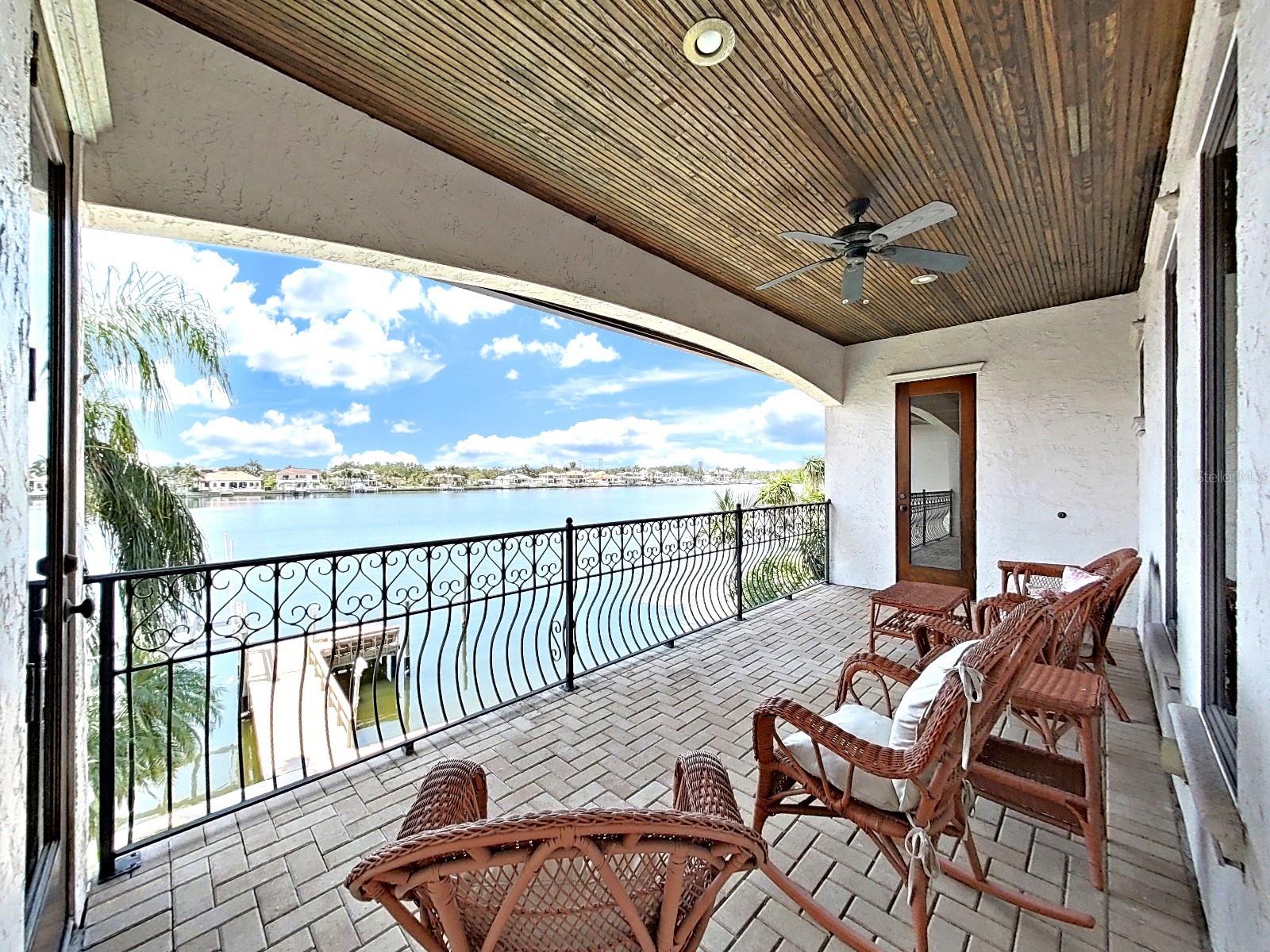 TB8409397 Property Photo