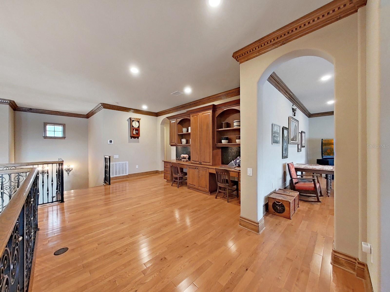 TB8409397 Property Photo