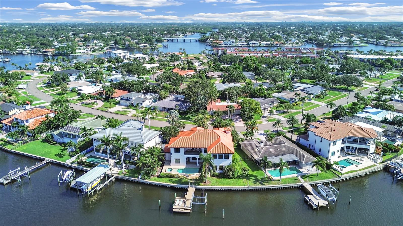 TB8409397 Property Photo