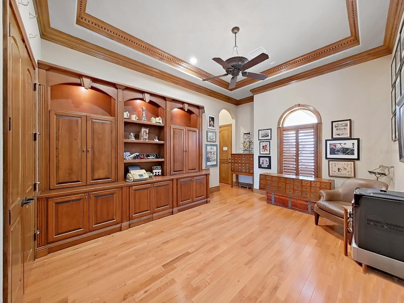 TB8409397 Property Photo