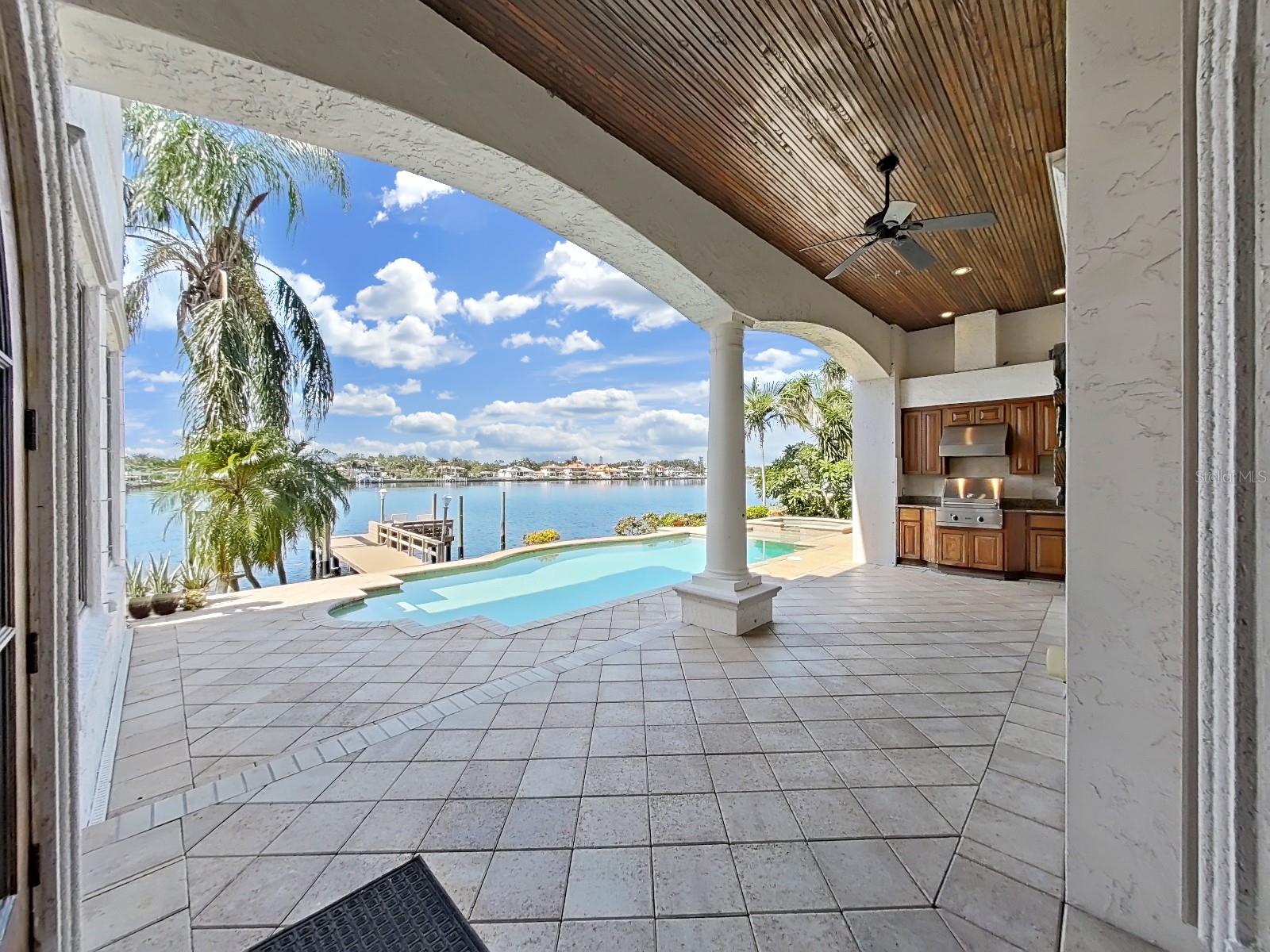 TB8409397 Property Photo