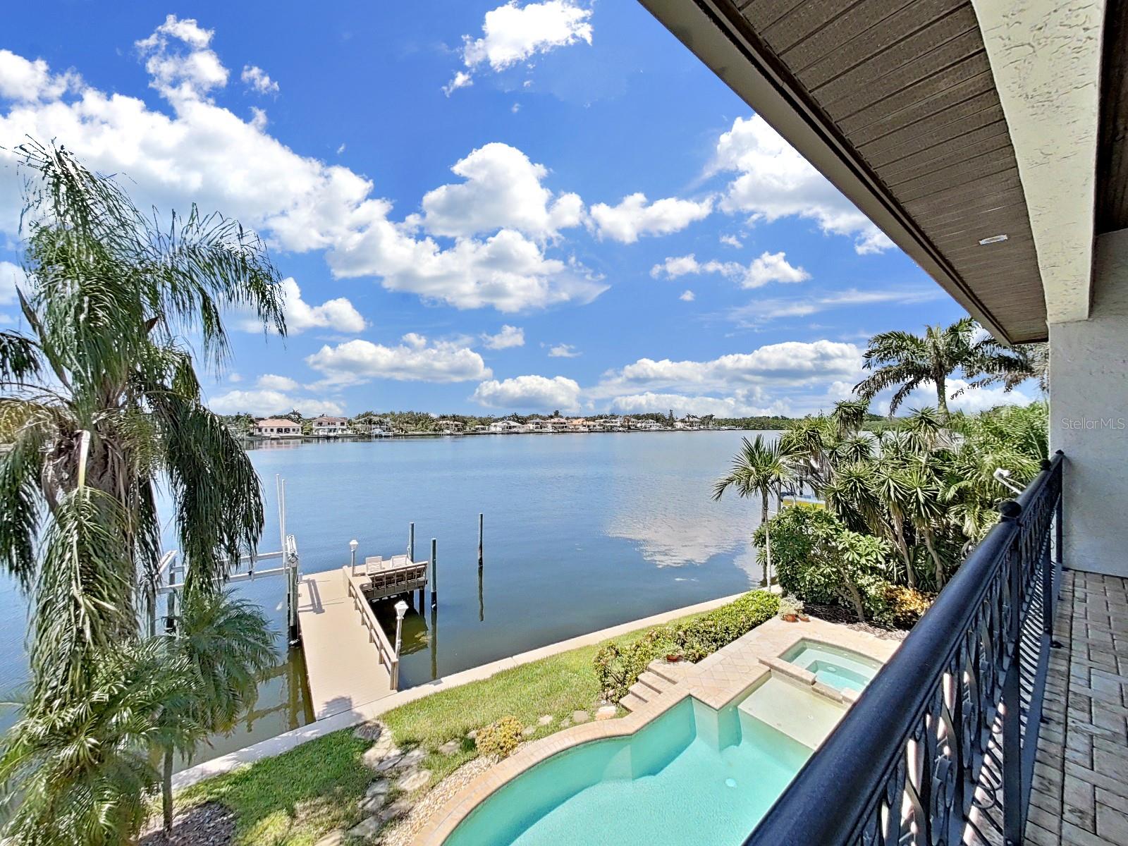 TB8409397 Property Photo