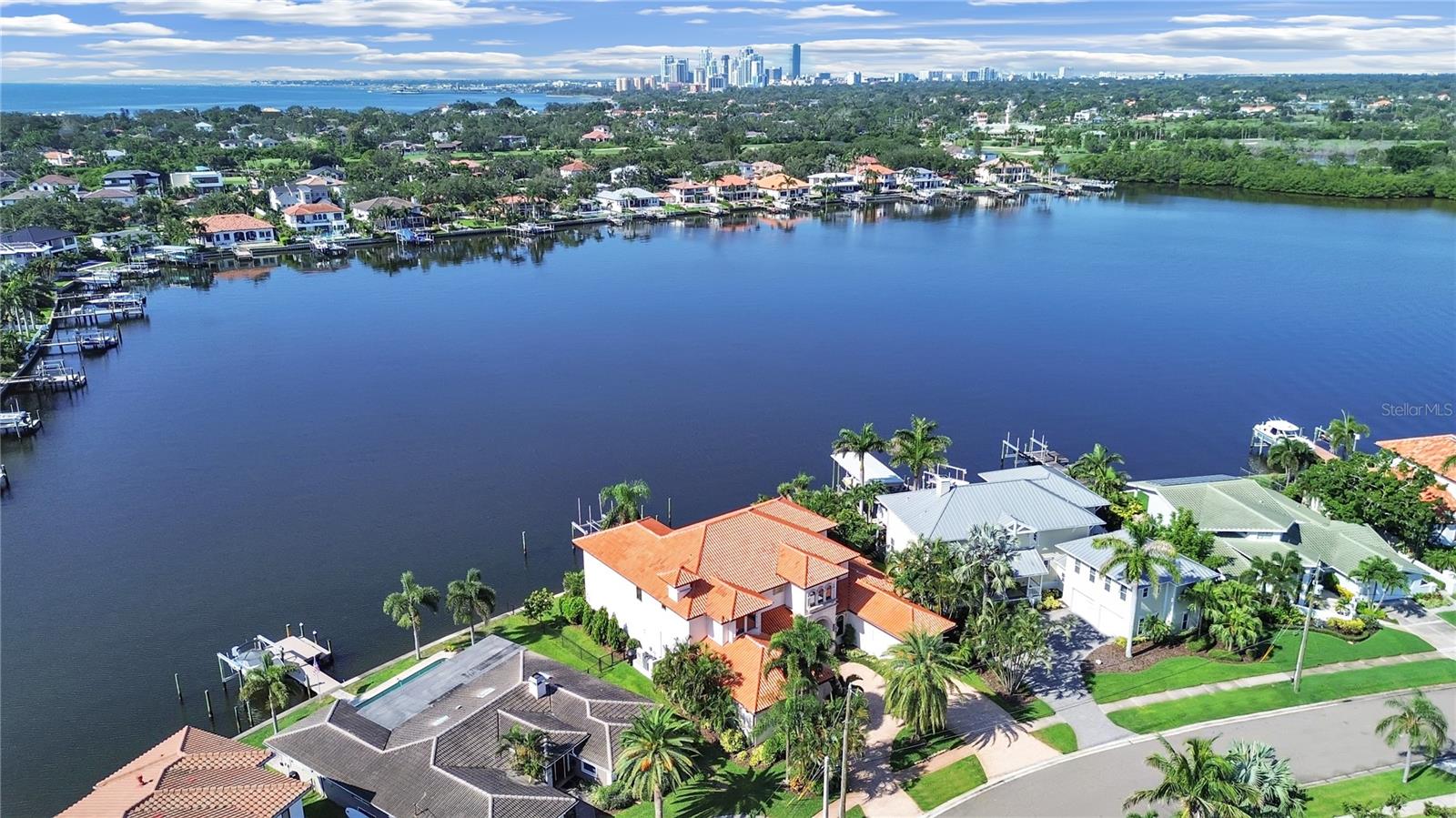 TB8409397 Property Photo