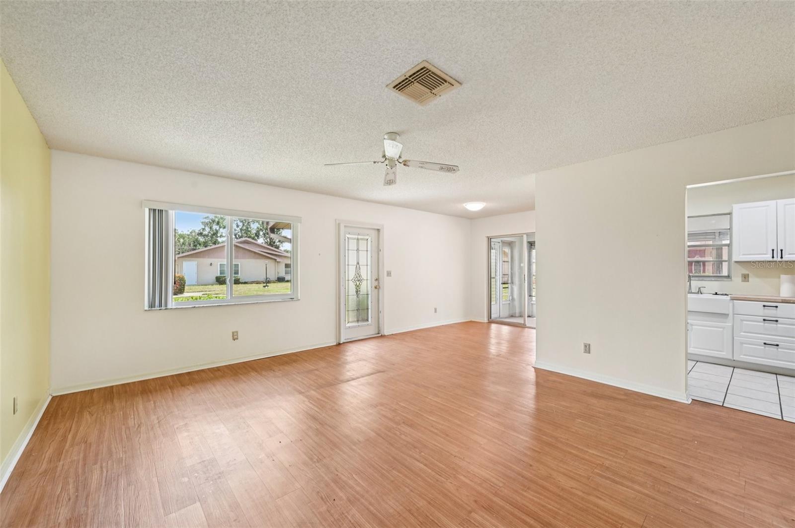 TB8409470 Property Photo