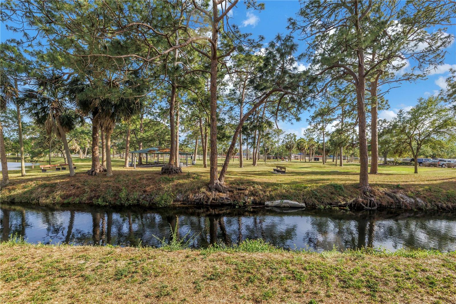 TB8409483 Property Photo