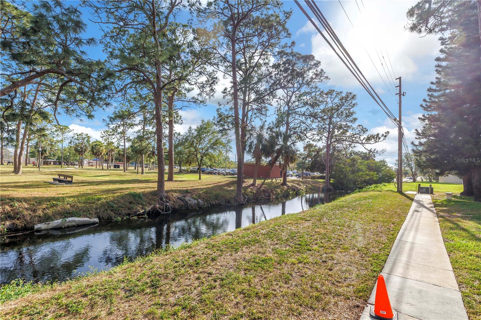 TB8409483 Property Photo