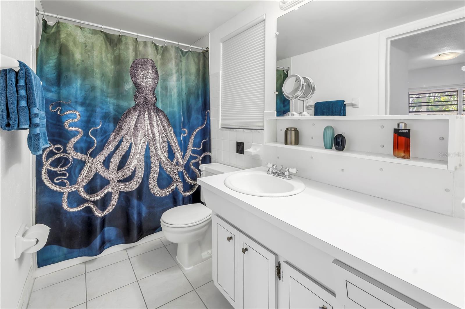 TB8409483 Property Photo