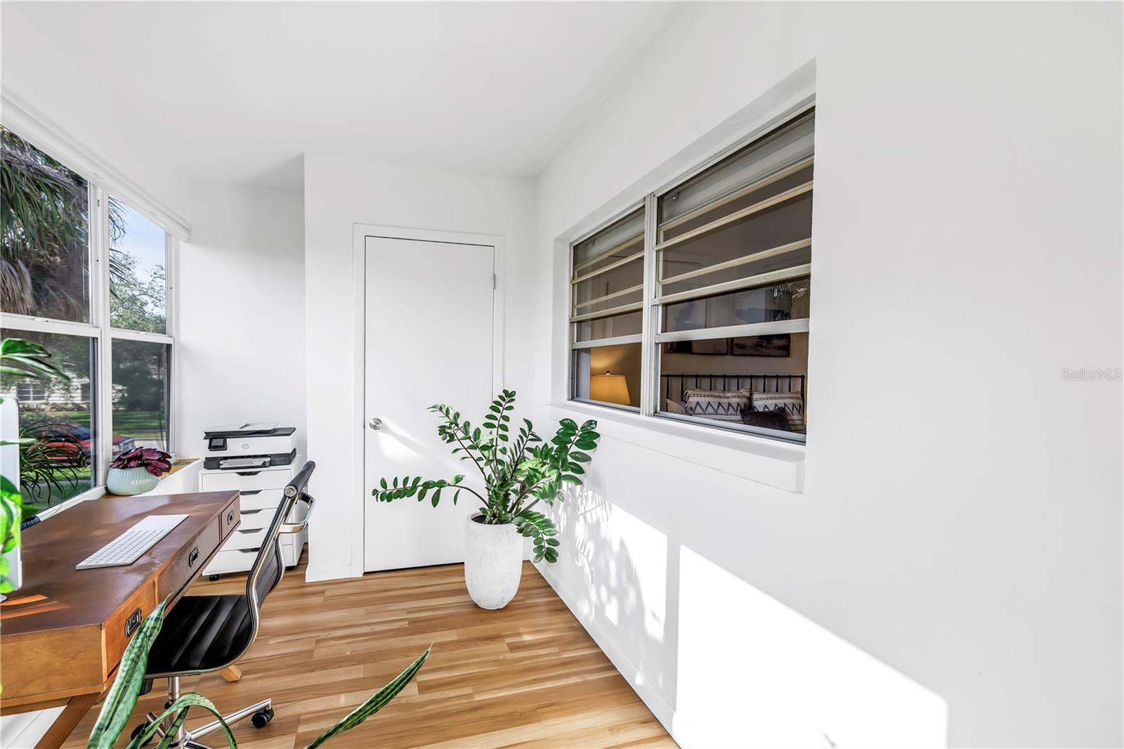 TB8409483 Property Photo