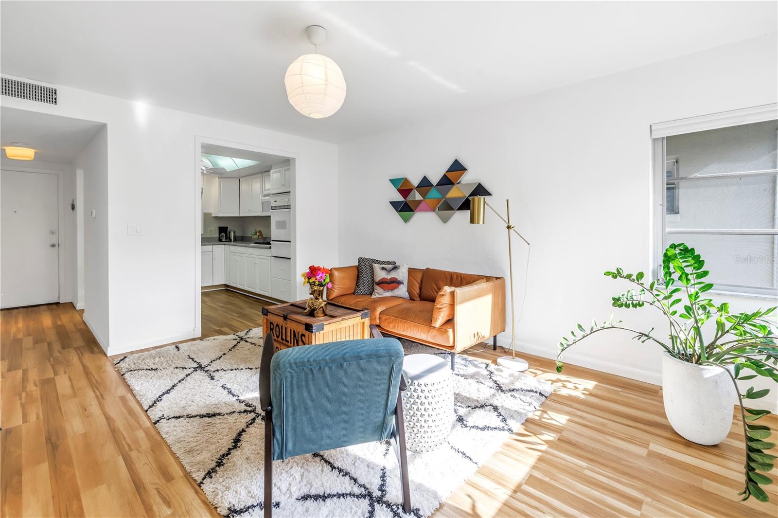 TB8409483 Property Photo