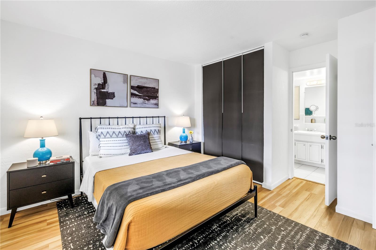 TB8409483 Property Photo