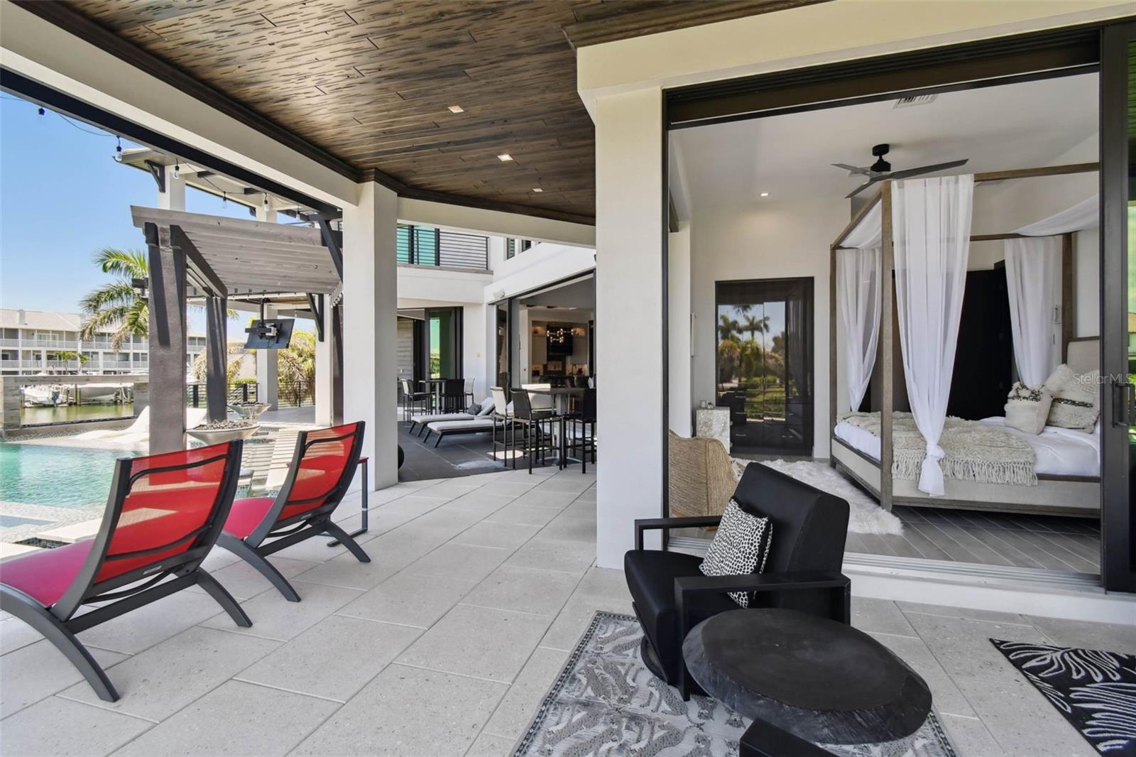 TB8409488 Property Photo