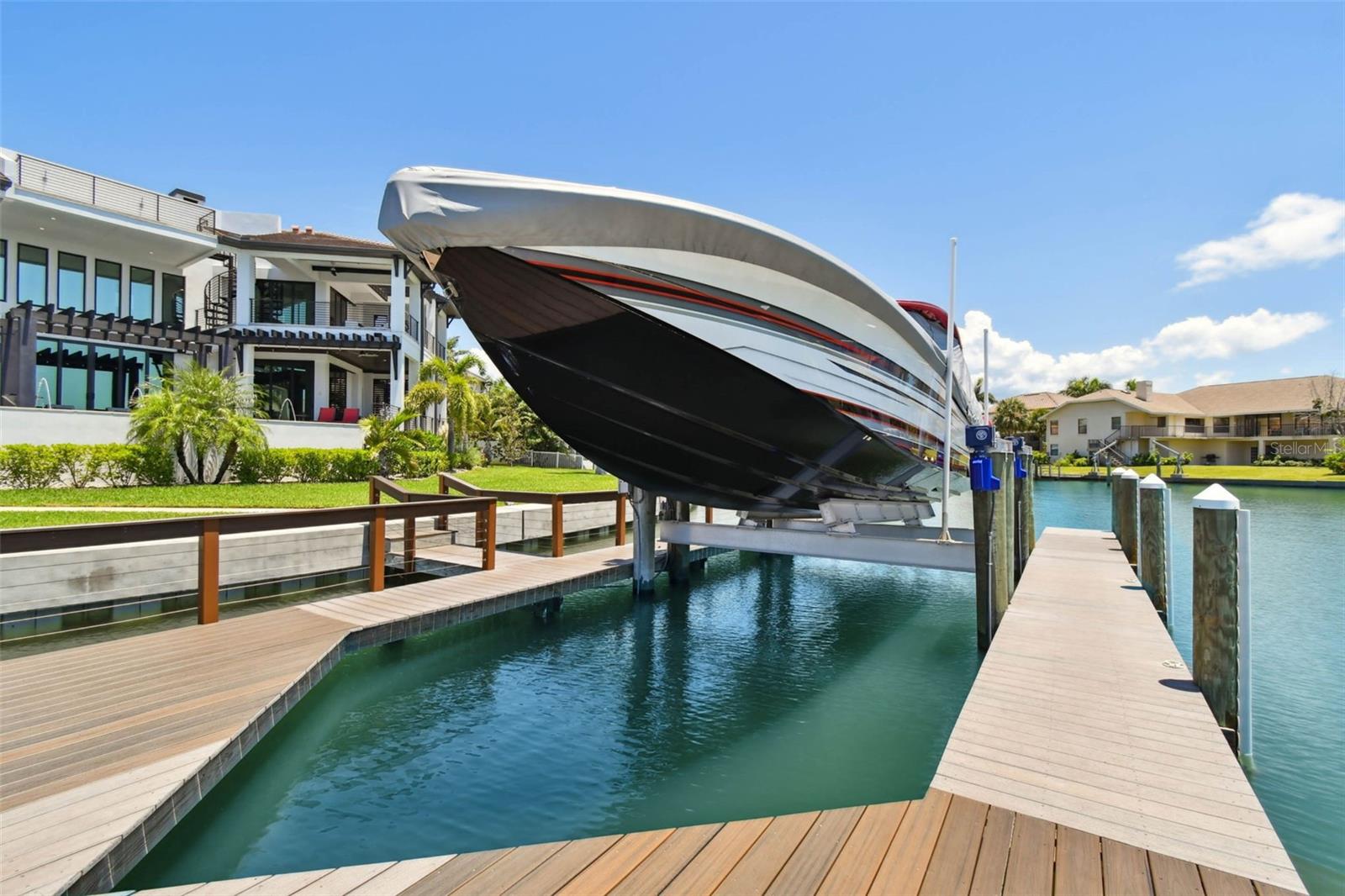 TB8409488 Property Photo