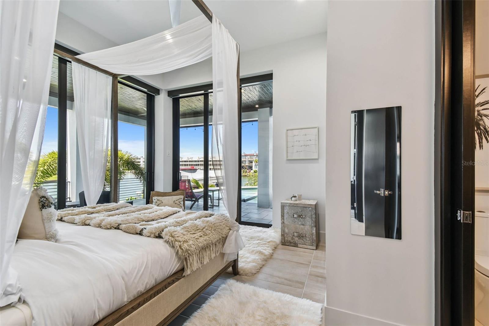 TB8409488 Property Photo