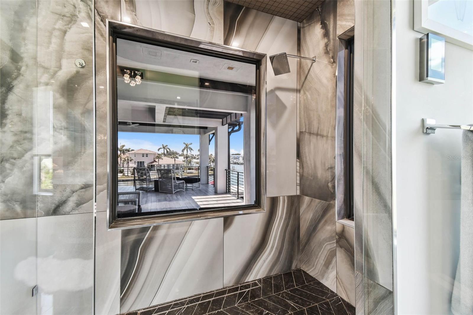 TB8409488 Property Photo