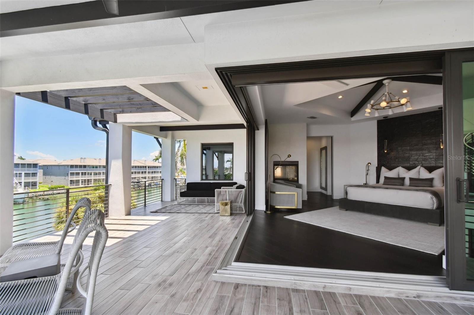 TB8409488 Property Photo