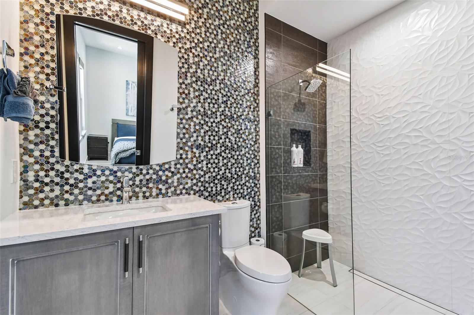 TB8409488 Property Photo