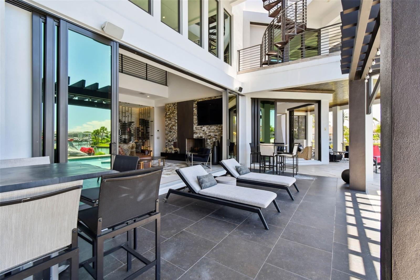 TB8409488 Property Photo