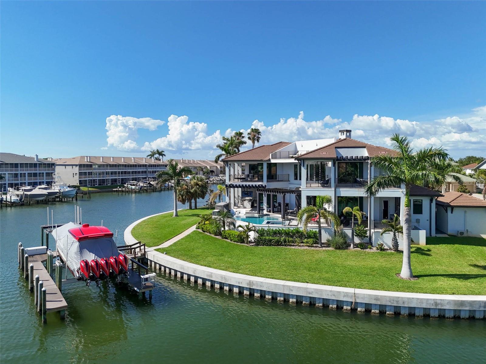 TB8409488 Property Photo