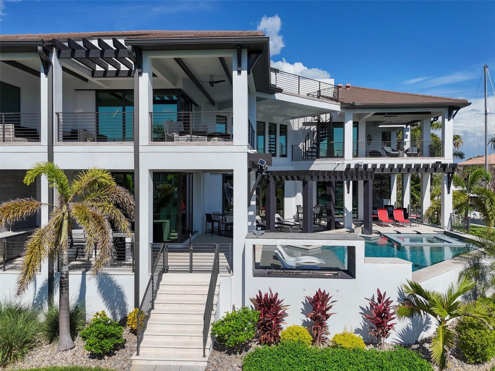 TB8409488 Property Photo