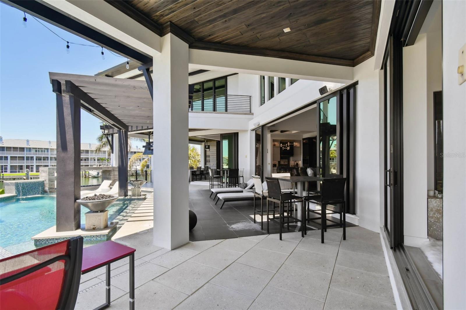 TB8409488 Property Photo