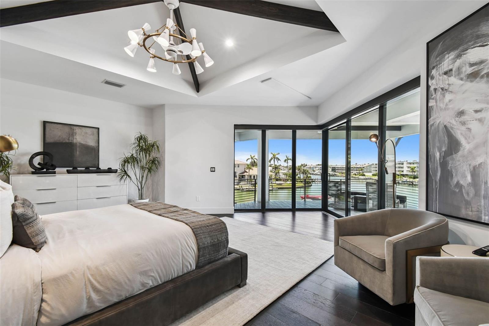 TB8409488 Property Photo