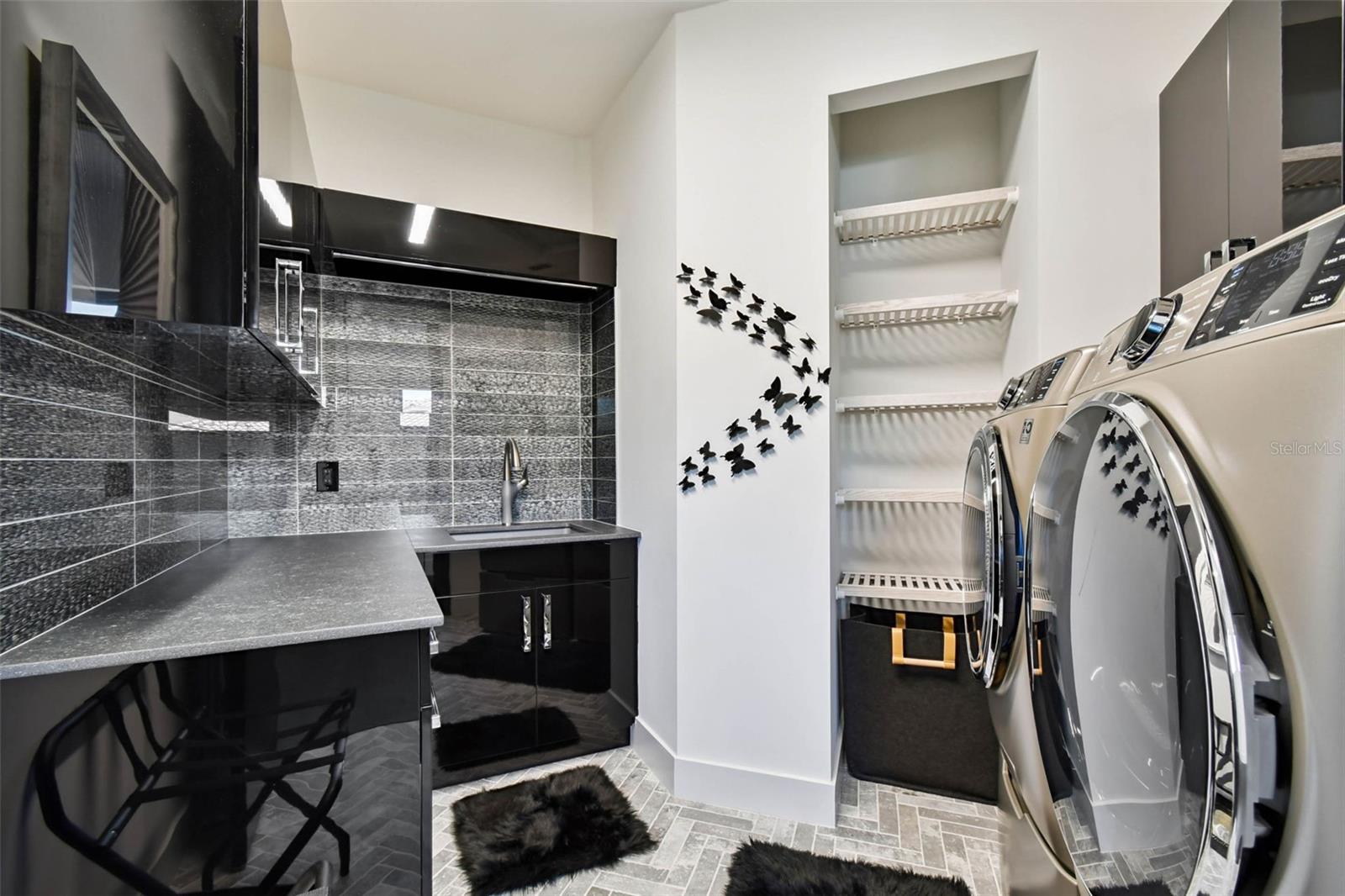 TB8409488 Property Photo