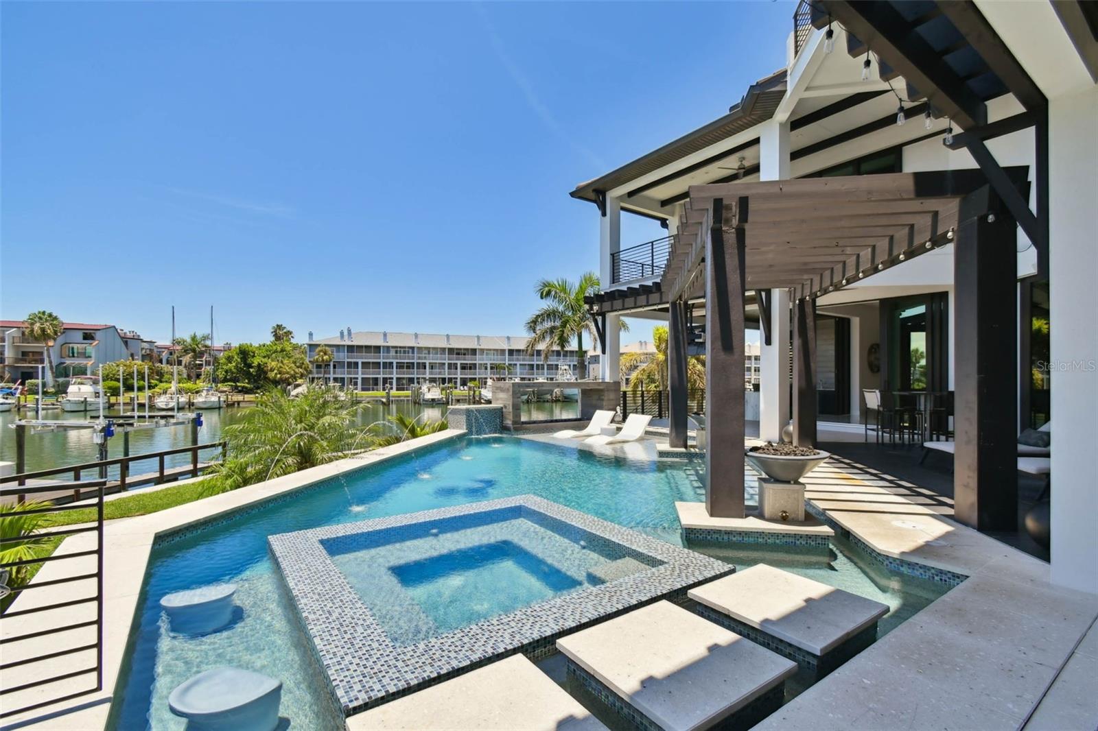 TB8409488 Property Photo