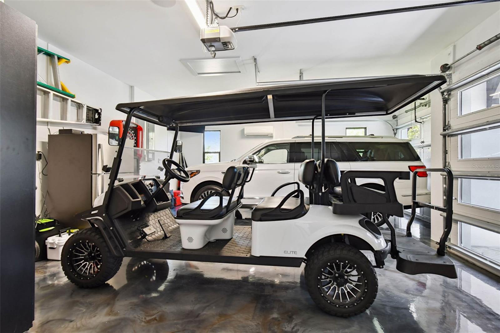 TB8409488 Property Photo