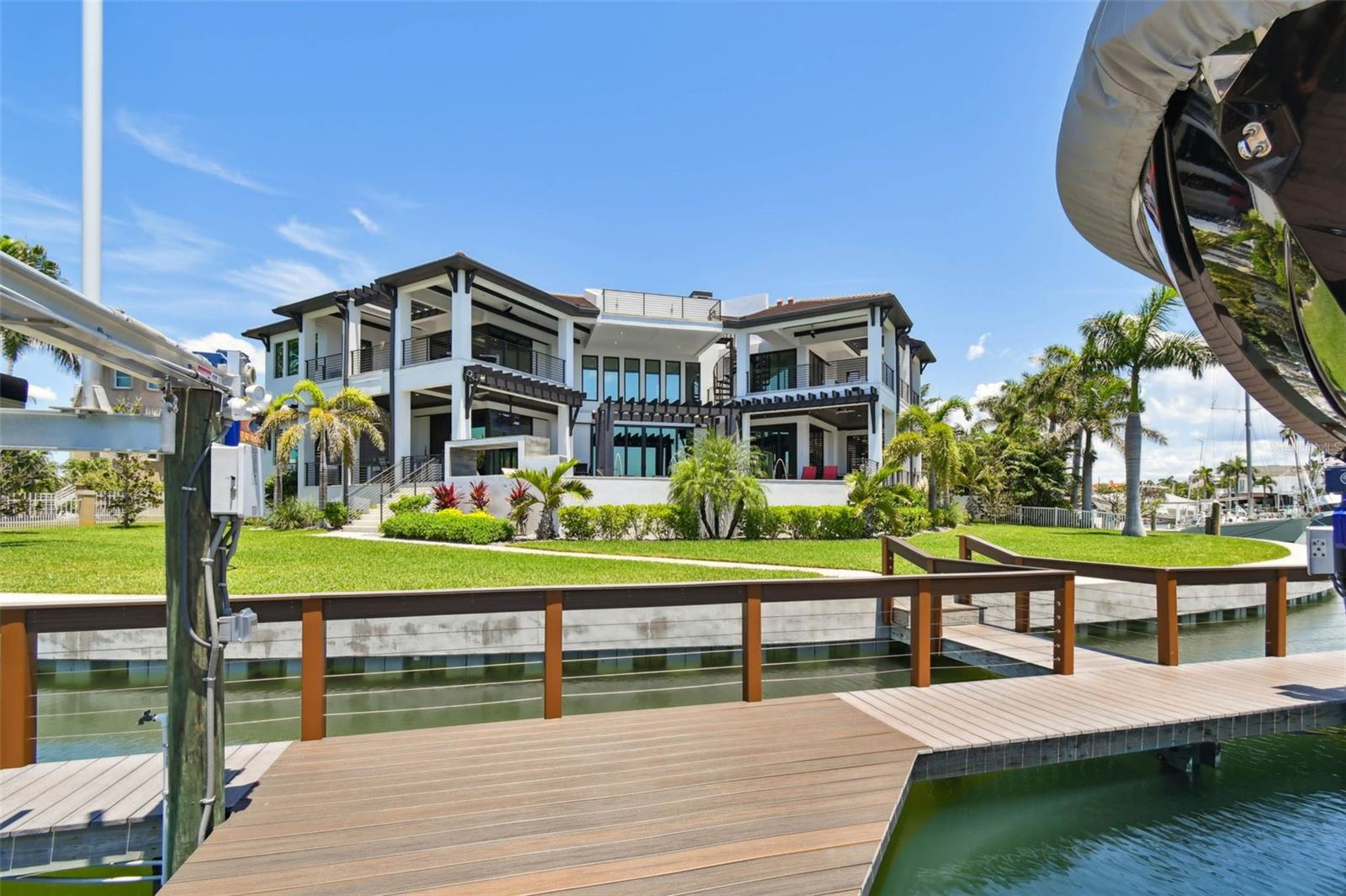 TB8409488 Property Photo