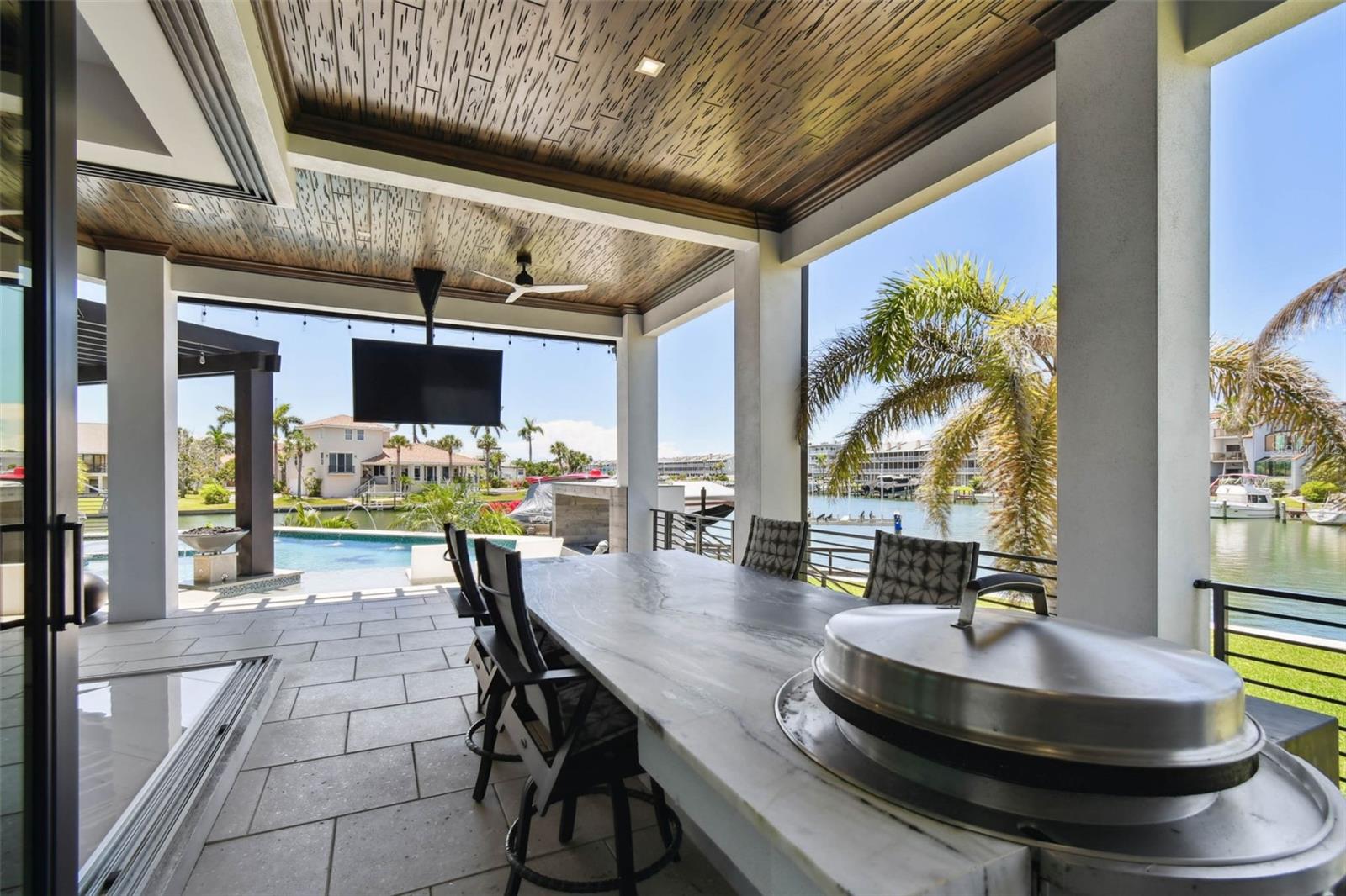 TB8409488 Property Photo