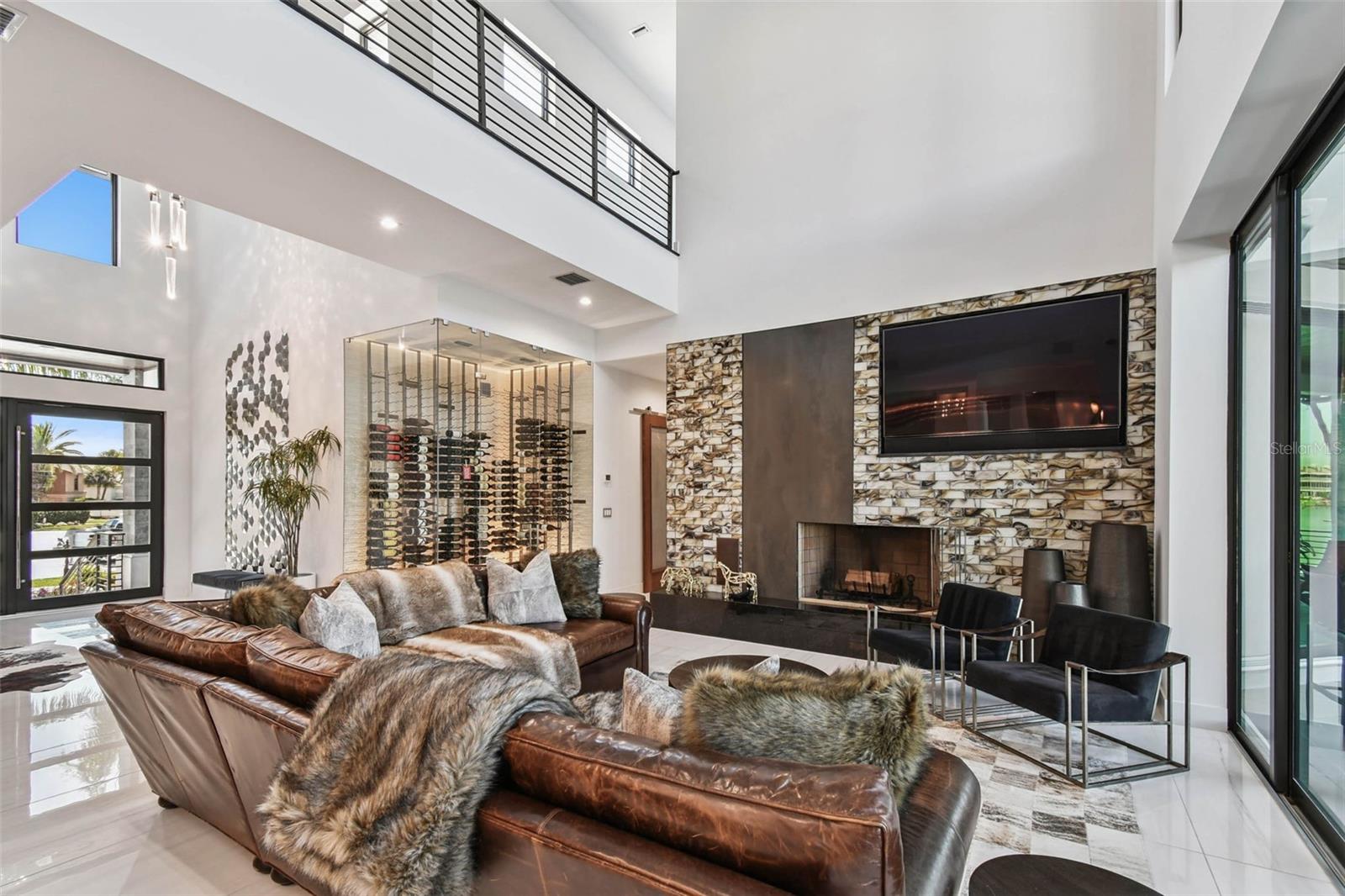 TB8409488 Property Photo