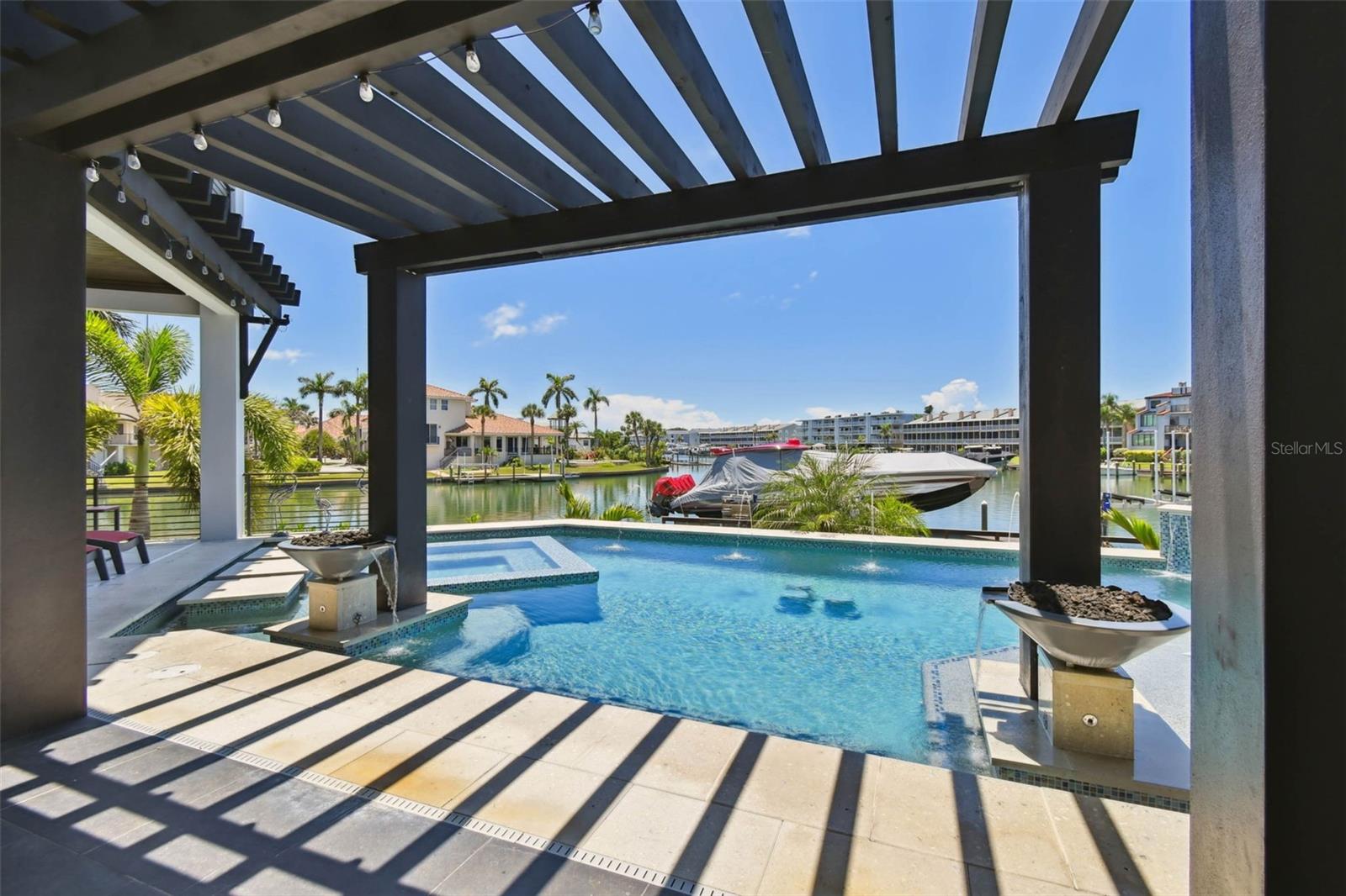 TB8409488 Property Photo