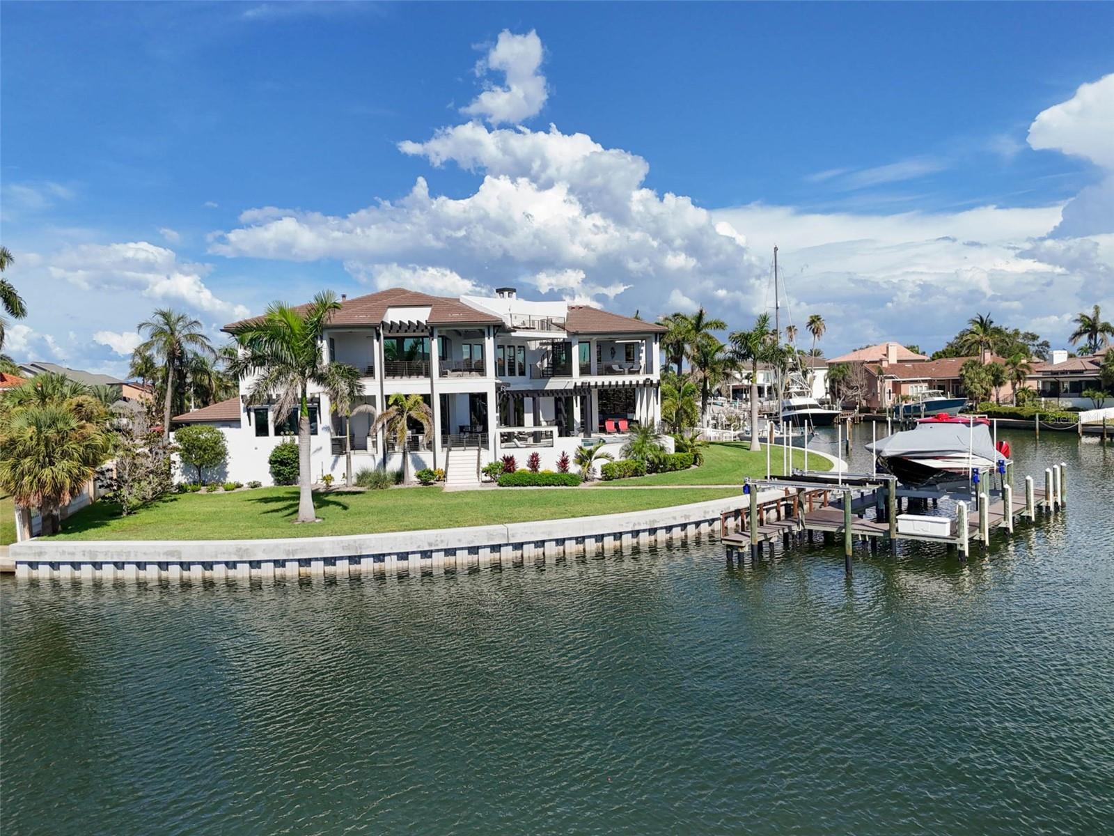 TB8409488 Property Photo