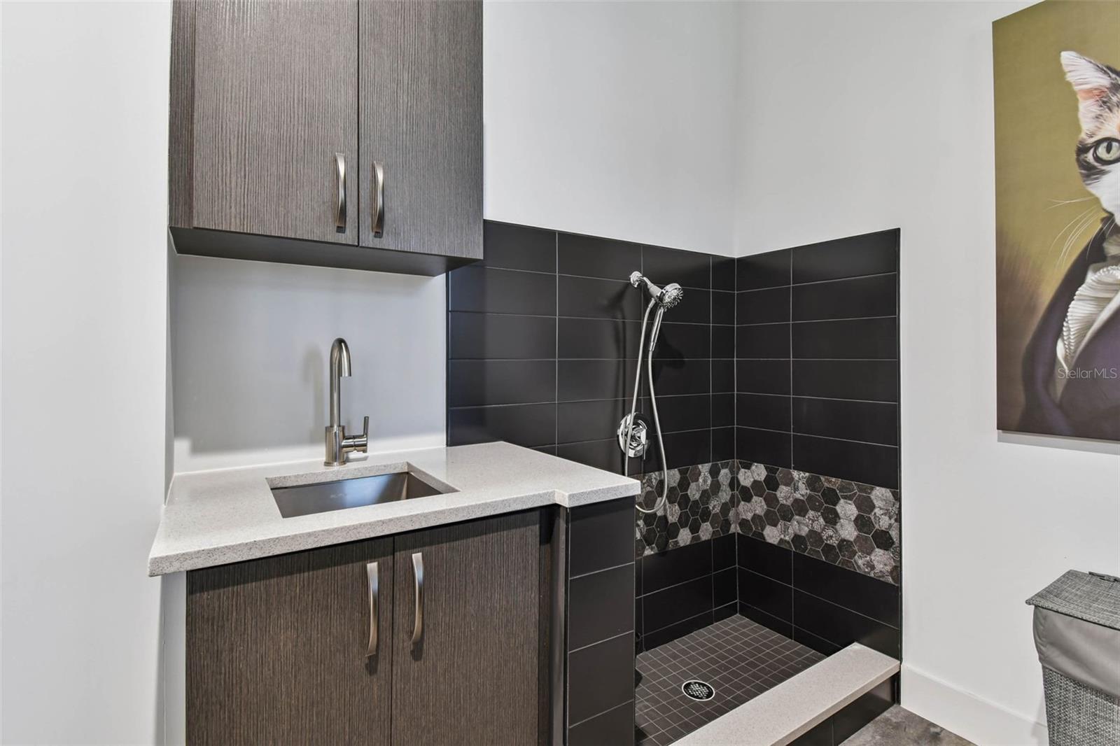 TB8409488 Property Photo