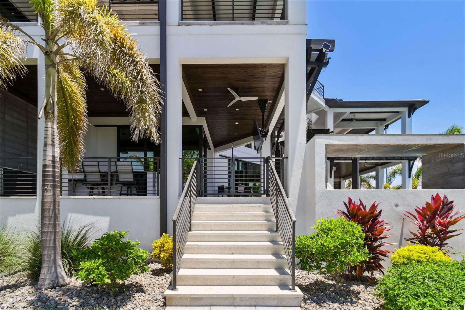 TB8409488 Property Photo