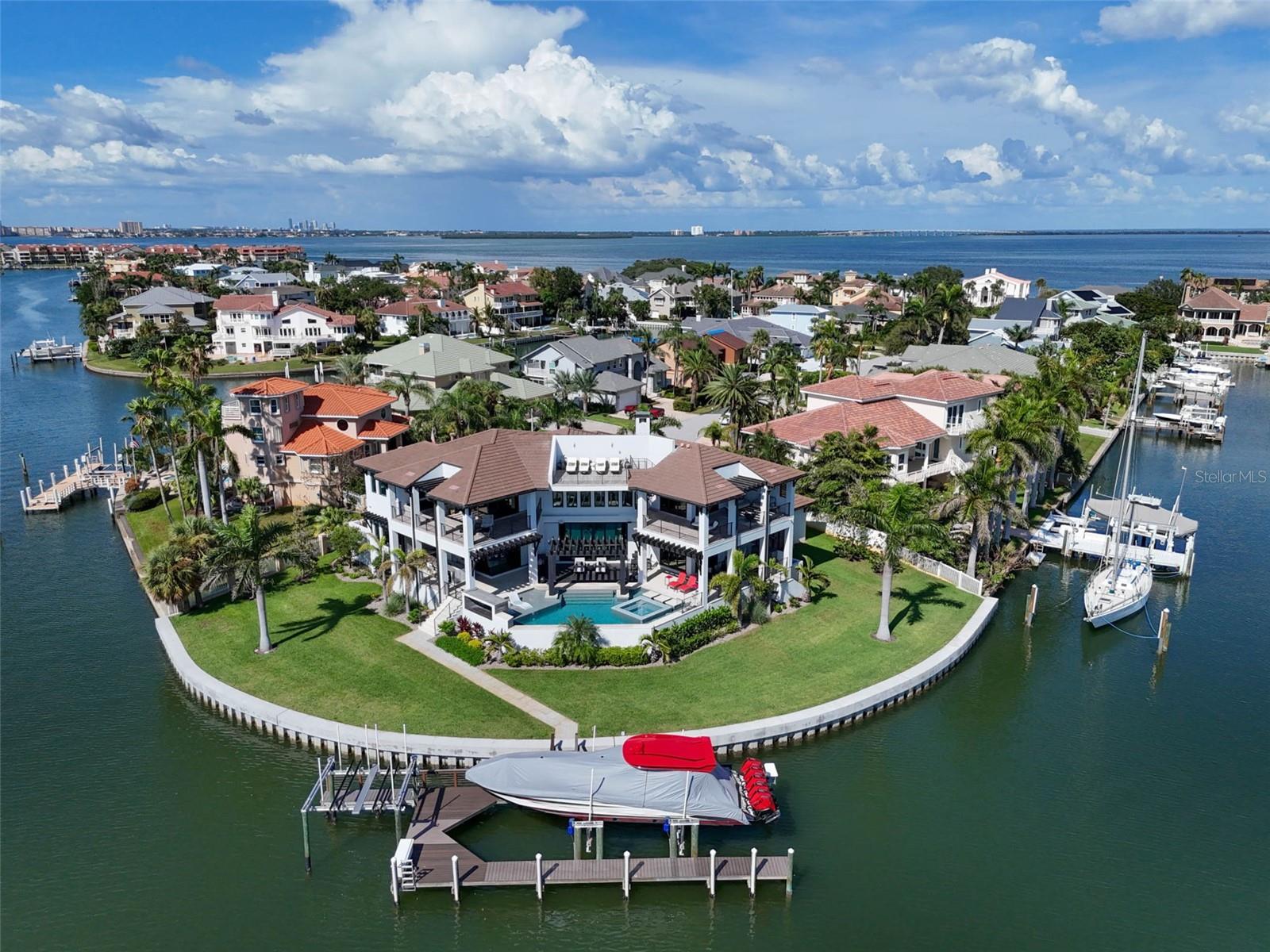 TB8409488 Property Photo