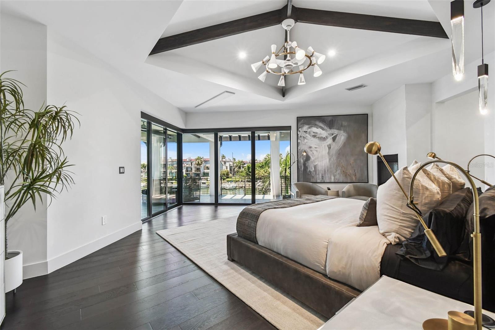 TB8409488 Property Photo