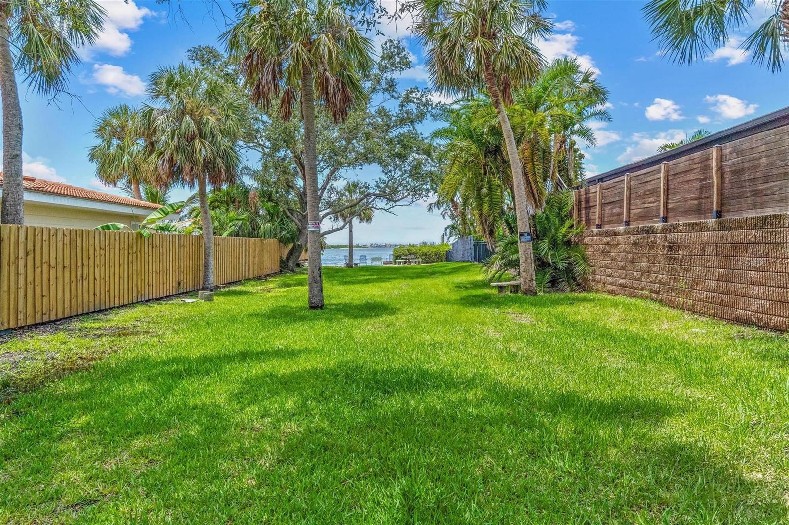 TB8409513 Property Photo